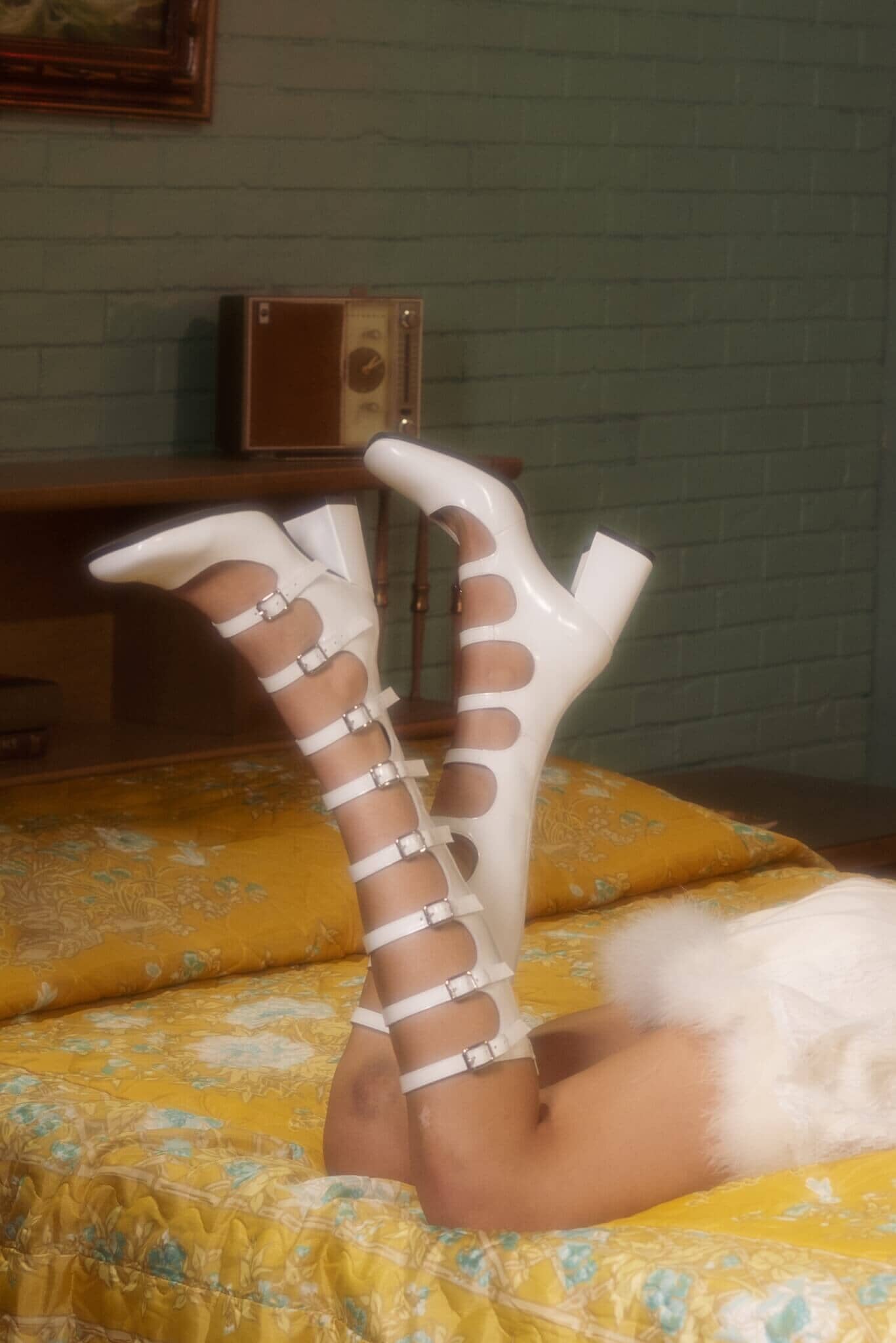  MONSIEUR